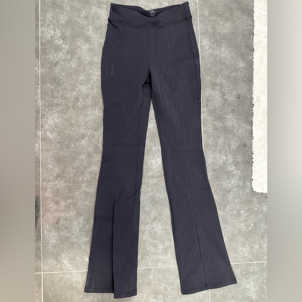 Never worn Alo leggings